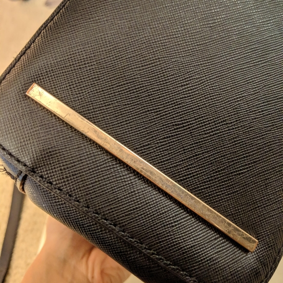 Tory Burch medium cross stitch Robinson - Picture 9 of 10